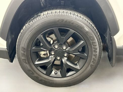 Used 2025 Toyota RAV4 LE FWD image 27