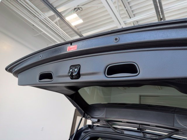Used 2018 Chrysler Pacifica Touring-L w/ Premium Audio Group FWD image 35