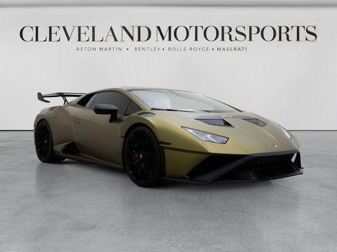 Used 2022 Lamborghini Huracan STO RWD image 12