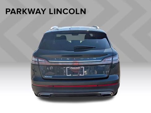 Used 2022 Lincoln Nautilus Standard w/ Premium Package image 6