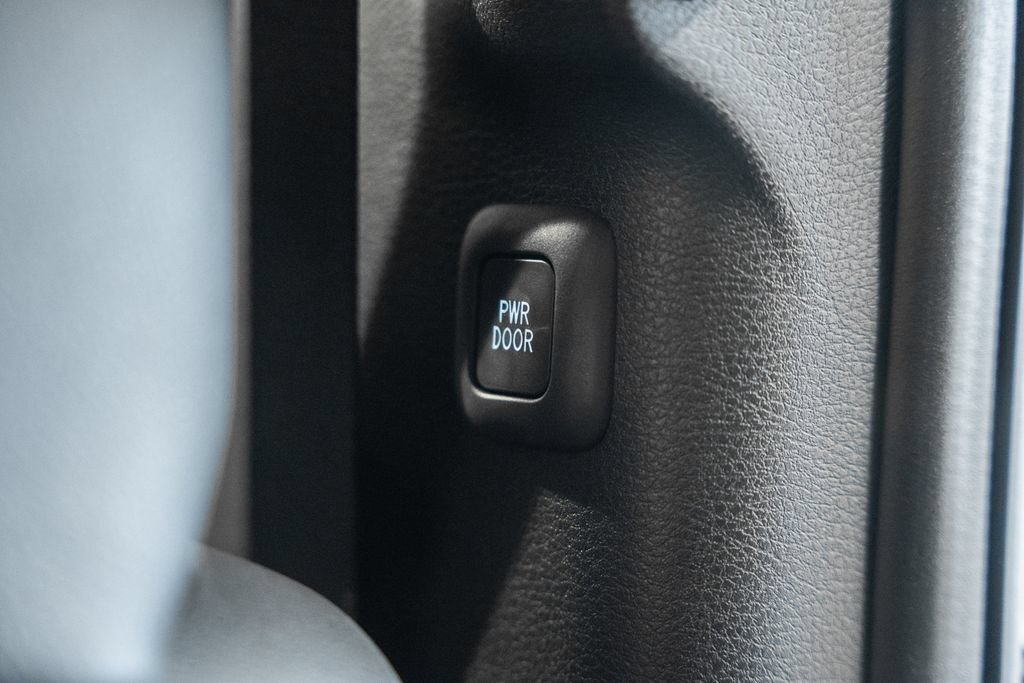 New 2026 Toyota Sienna XLE Woodland Edition AWD/4WD image 38