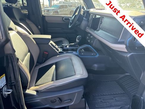 Used 2024 Ford Bronco Wildtrak image 9