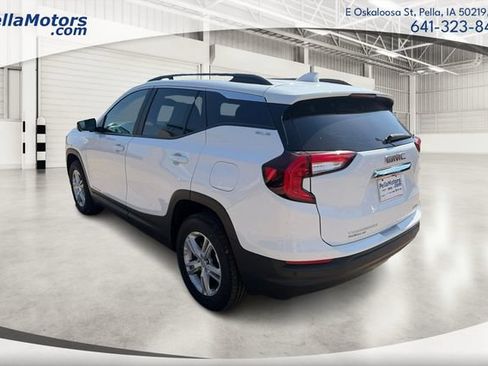 Used 2023 GMC Terrain SLE w/ Driver Convenience Package AWD/4WD image 5