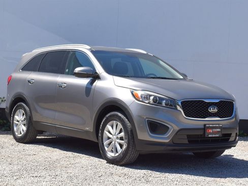 Used 2016 Kia Sorento LX w/ LX Convenience Package AWD/4WD image 1