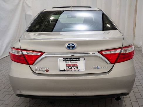 Used 2017 Toyota Camry XLE image 5