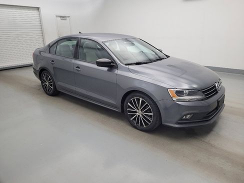 Used 2016 Volkswagen Jetta Sport FWD image 11
