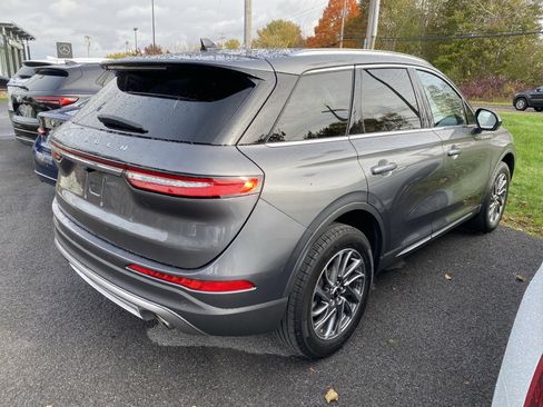 Used 2022 Lincoln Corsair AWD w/ Equipment Group 101A image 7