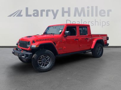 New 2025 Jeep Gladiator Mojave w/ Steel Bumper Group