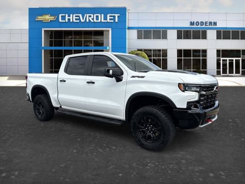 Used 2024 Chevrolet Silverado 1500 ZR2 w/ Technology Package AWD/4WD image 7
