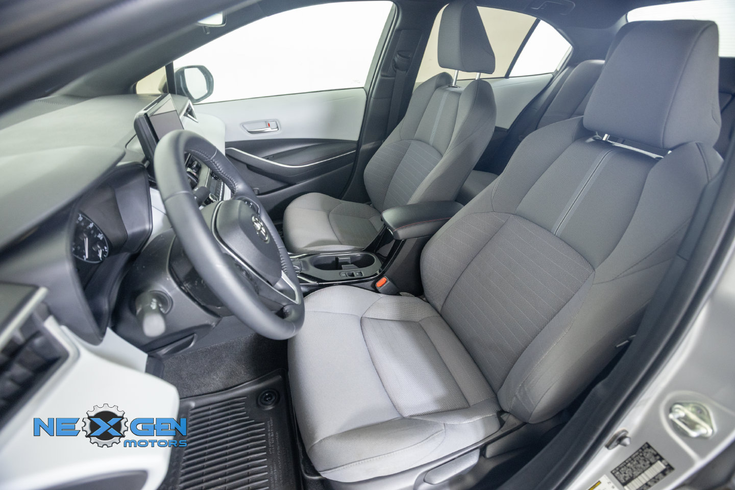 Used 2023 Toyota Corolla SE AWD/4WD image 26