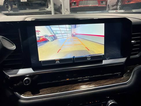 Used 2022 GMC Sierra 1500 Elevation RWD image 11