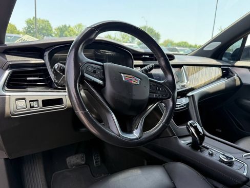 Used 2023 Cadillac XT6 Premium Luxury AWD/4WD image 11