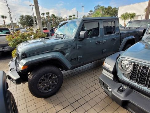 New 2026 Jeep Gladiator Sport image 3
