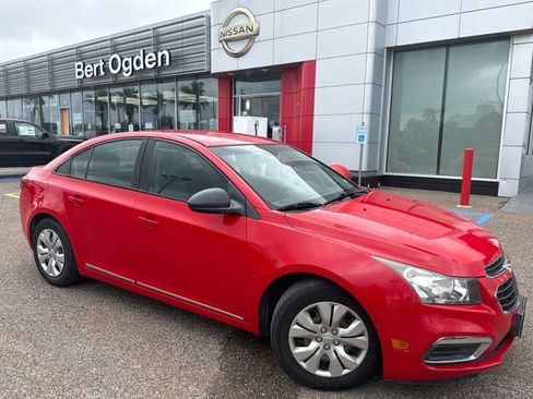 Used 2016 Chevrolet Cruze LS FWD image 1