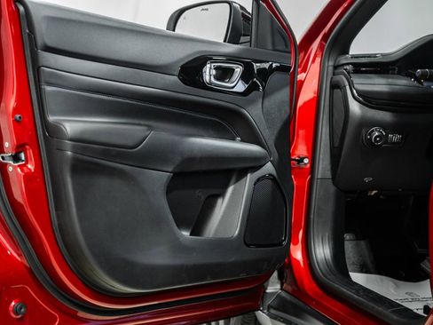 New 2026 Jeep Compass Latitude image 34