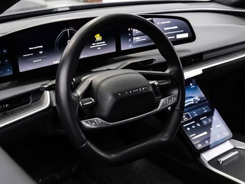 Used 2024 Lucid Air Touring AWD/4WD image 19