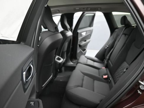 New 2026 Volvo XC60 B5 Plus AWD/4WD image 19