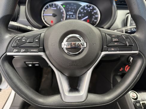Used 2021 Nissan Kicks S FWD image 14