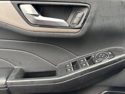 Certified 2022 Ford Escape SEL image 12