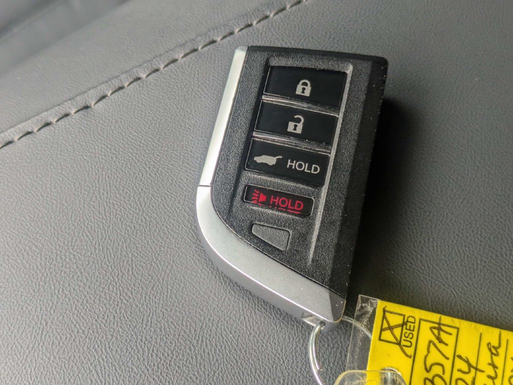 Used 2024 Acura RDX SH-AWD image 28