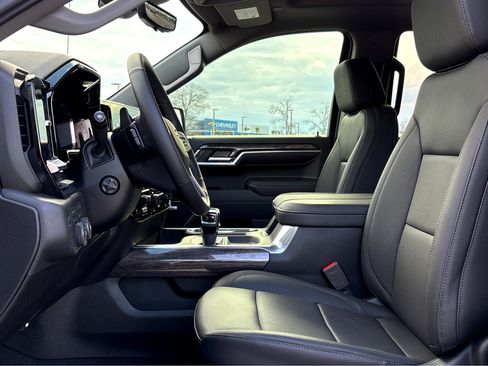 New 2026 Chevrolet Silverado 1500 LTZ w/ LTZ Premium Package image 18