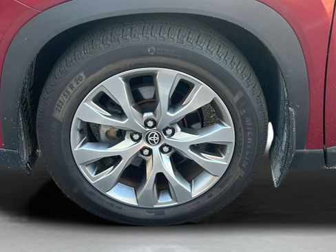 Used 2024 Toyota Grand Highlander AWD image 28