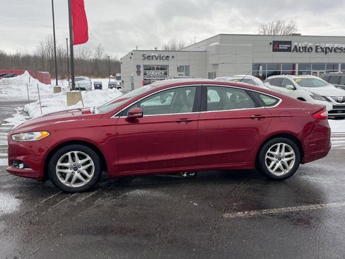 Used 2016 Ford Fusion SE w/ Equipment Group 202A FWD image 9
