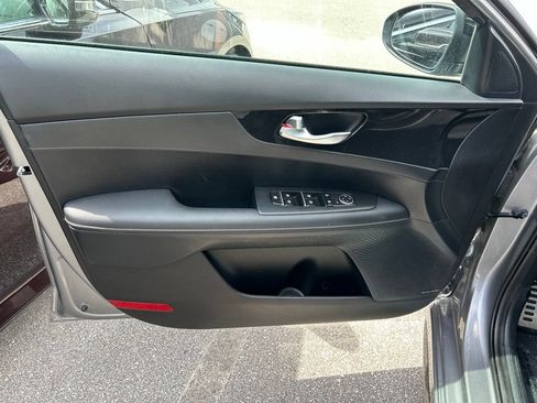 Used 2024 Kia Forte GT-Line w/ GT-Line Premium Package FWD image 16