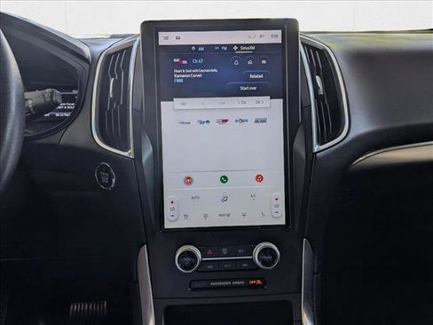 Used 2024 Ford Edge Titanium image 15