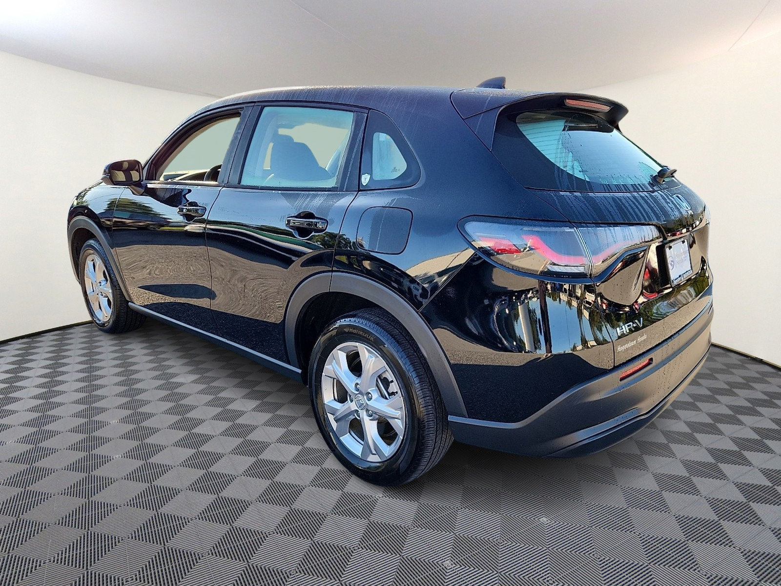 Used 2024 Honda HR-V LX image 4