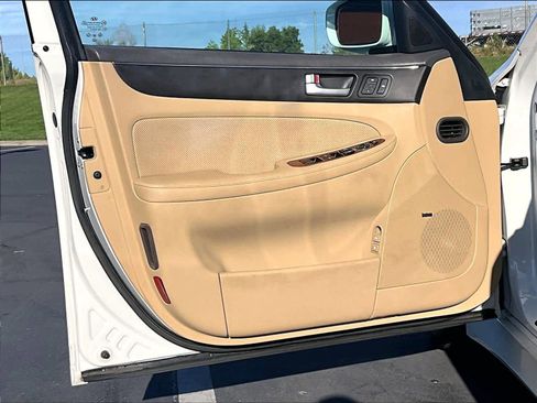 Used 2013 Hyundai Genesis 3.8 w/ Premium Pkg image 26