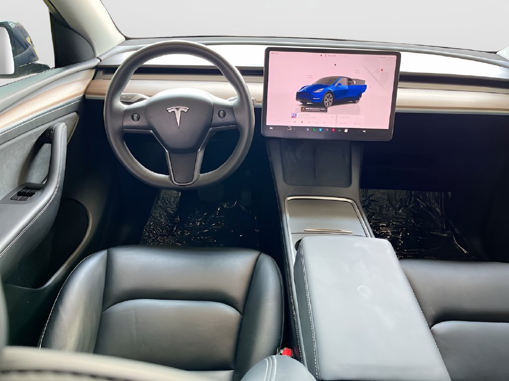 Used 2025 Tesla Model Y Long Range RWD image 23