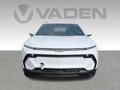 New 2026 Chevrolet Equinox EV LT image 26