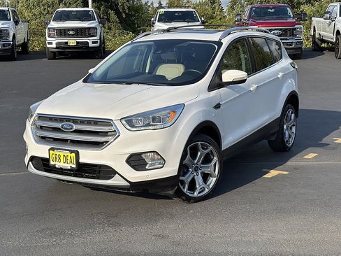 Used 2017 Ford Escape Titanium w/ Canadian Touring Package AWD/4WD image 1