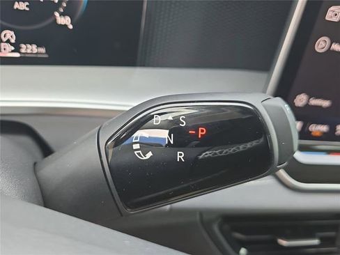 New 2026 Volkswagen Tiguan SE image 22