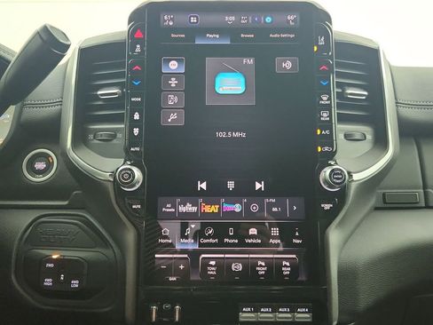 New 2026 RAM 2500 Laramie AWD/4WD image 16