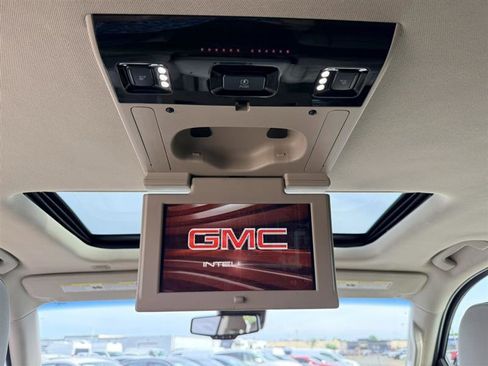 Used 2016 GMC Yukon XL SLT w/ Open Road Package AWD/4WD image 22