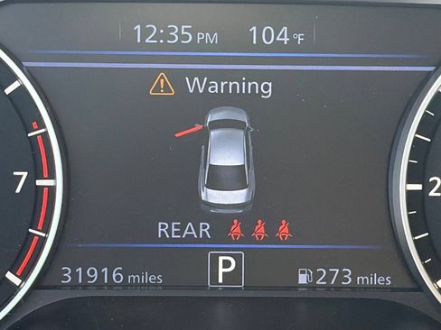 Used 2025 Nissan Altima 2.5 SV FWD image 11