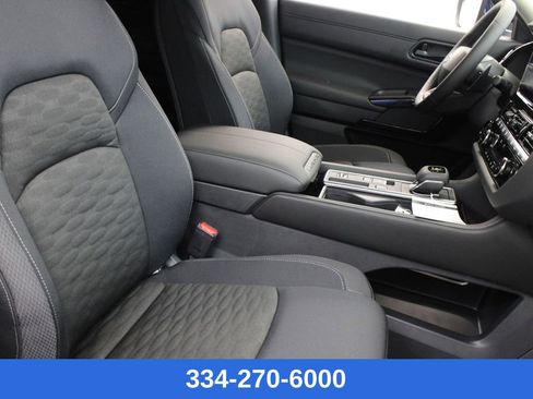 New 2026 Nissan Pathfinder SV image 21