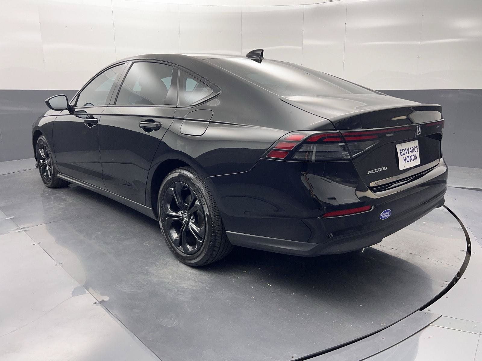 Certified 2025 Honda Accord SE image 29