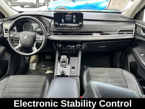 Used 2024 Mitsubishi Outlander SE FWD image 10