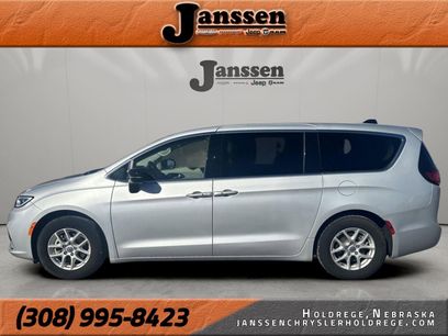 Used 2024 Chrysler Pacifica Touring-L