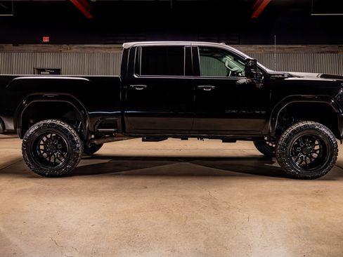 Used 2025 GMC Sierra 3500 Denali w/ Denali Reserve Package image 11