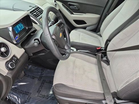 Used 2016 Chevrolet Trax LS AWD/4WD image 14