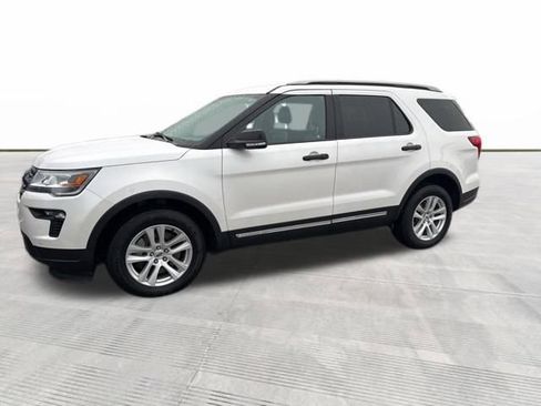 Used 2019 Ford Explorer XLT w/ Equipment Group 202A image 3