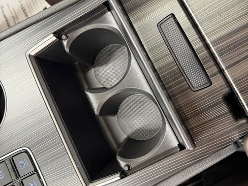 Certified 2021 Toyota Sienna Platinum image 16