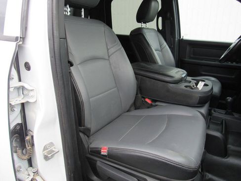 Used 2022 RAM 3500 Tradesman w/ Chrome Appearance Group AWD/4WD image 14