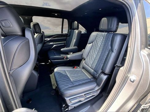 Certified 2026 Cadillac Escalade IQ Luxury 1 AWD/4WD image 22