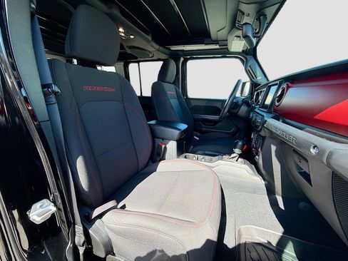 Used 2023 Jeep Wrangler Unlimited Rubicon w/ Cold Weather Group image 14