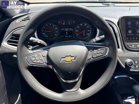 Used 2025 Chevrolet Malibu LT FWD image 26